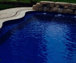 fiberglass-pool-ocean-shimmer-color